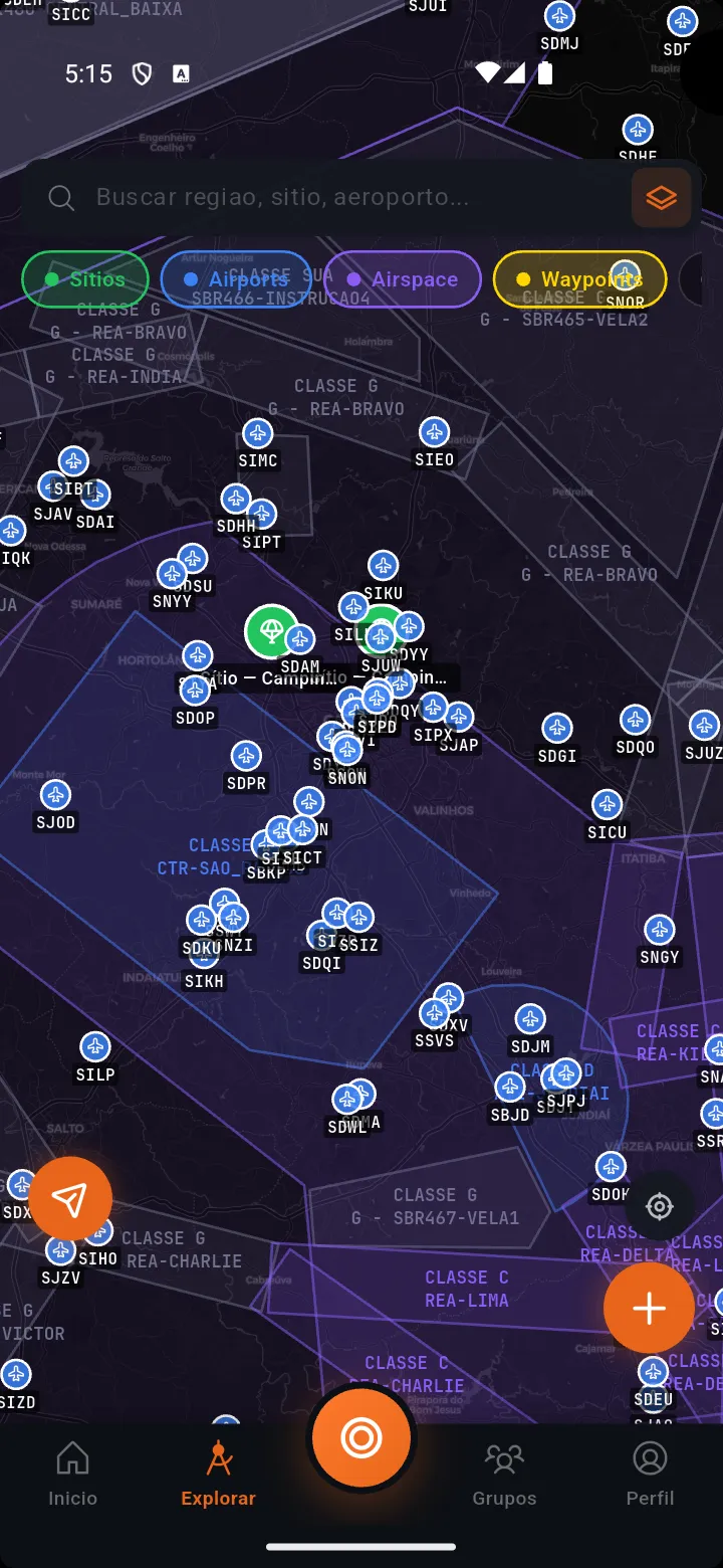 XC Fly — mapa aeronáutico com espaço aéreo e sítios de voo